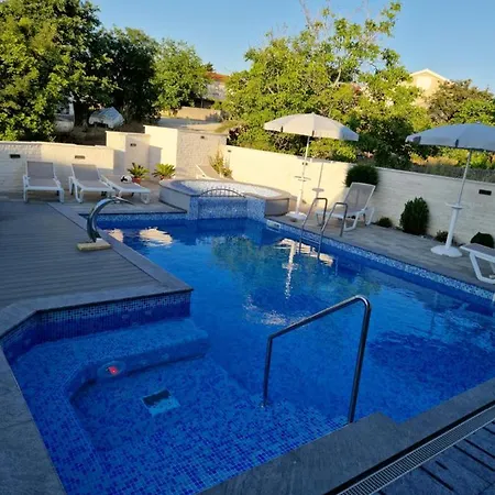 Paola Apartmán Vrh (Krk)