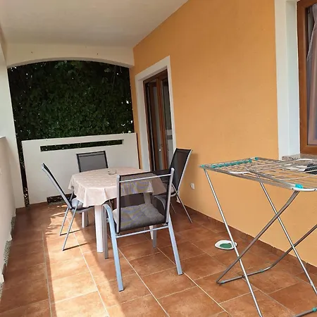 Paola Appartement *